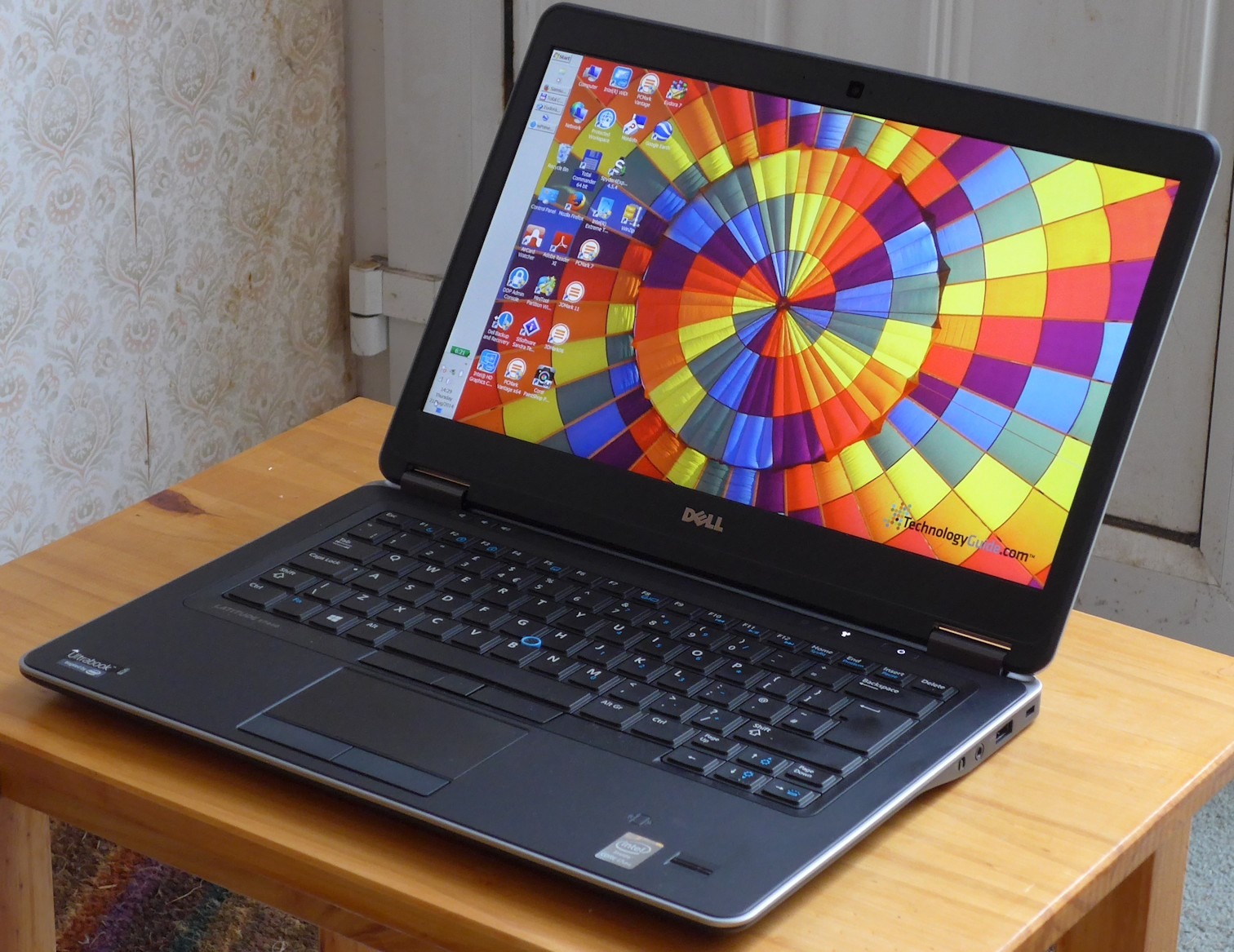 Dell Latitude E7440 i7| 4600U| Ram 4GB| SSD 128GB| Màn hình 14 inch Dell Latitude E7440 i7| 4600U| Ram 4GB| SSD 128GB| Màn hình 14 inch